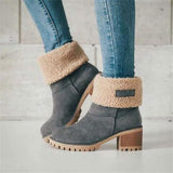 Women’s fur boots